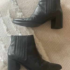 Charles David Chelsea Boots